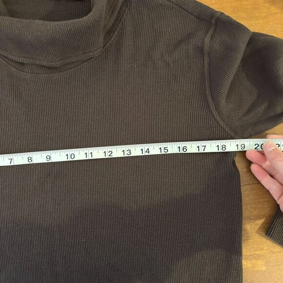 Chico's Zenergy size 6 Chocolate Brow Funnel Neck Ribbed Long Sleeve Top - Picture 8 of 8